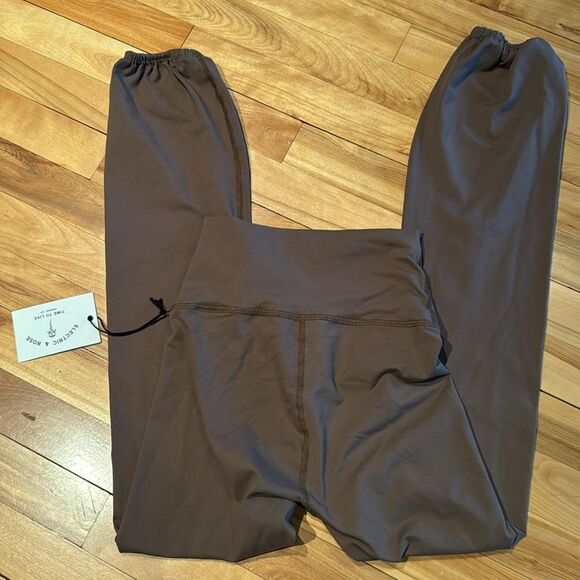 Electric & Rose soft brown high waisted wide waistband elastic cuff leggings NWT - Picture 3 of 4